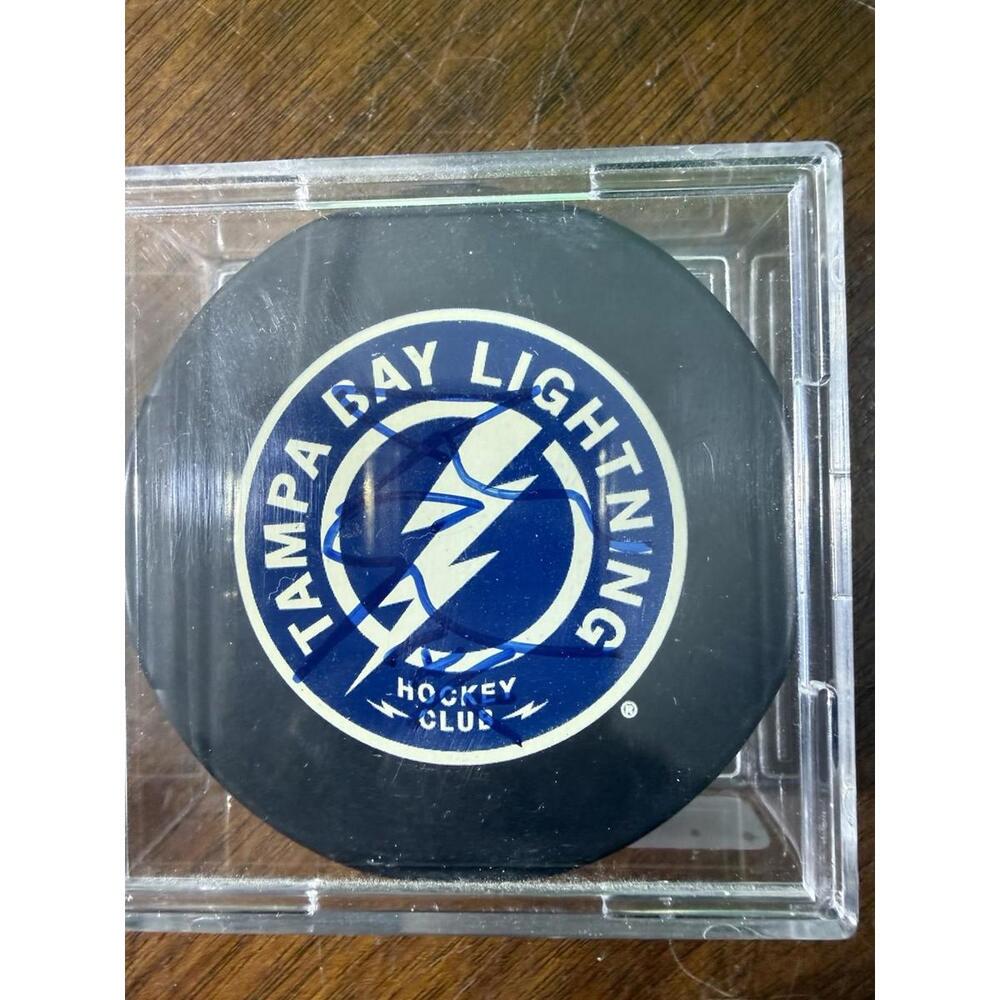 Coach Jon Cooper Autographed Hockey‎ Puck Tampa Bay Lightning Logo w/ CASE